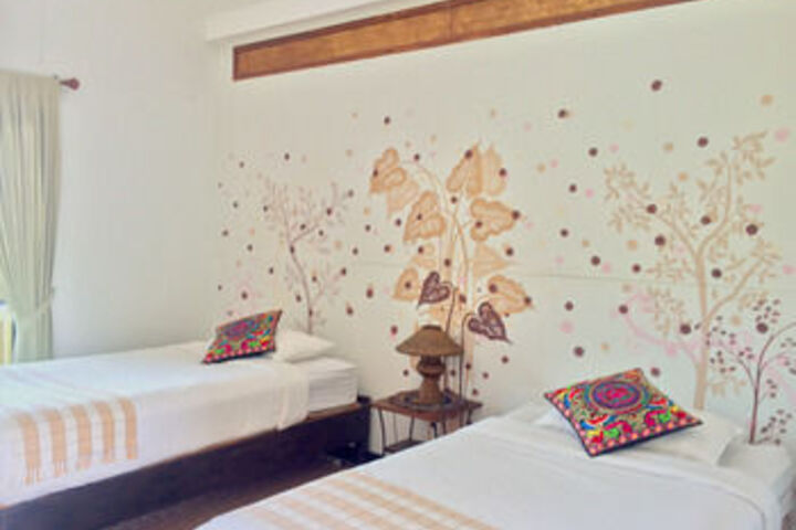 Room 10 of 28