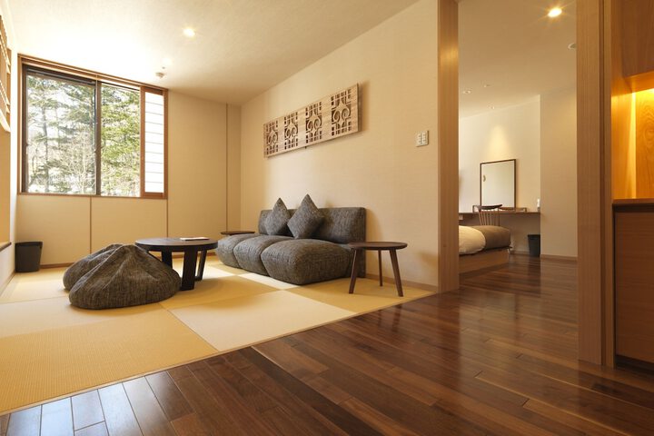 Room 5 of 63