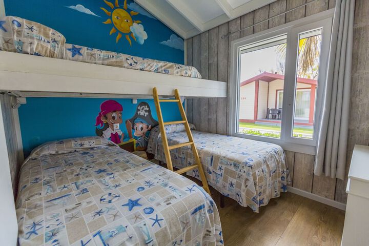 Room 15 of 50