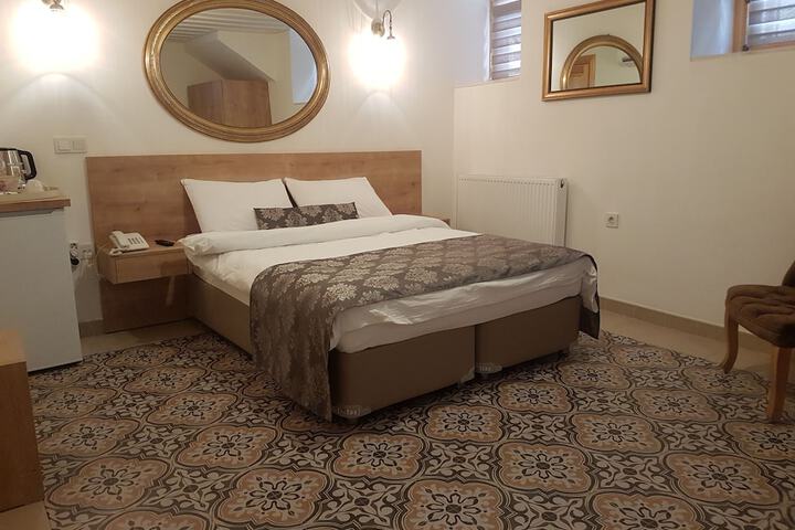 Room 17 of 62