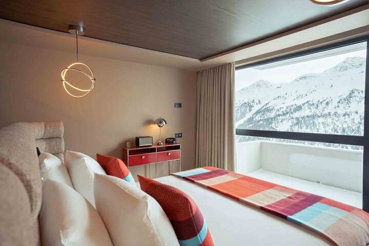 Room 15 of 40