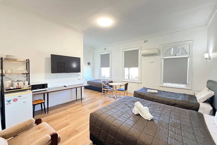 Room 9 of 48