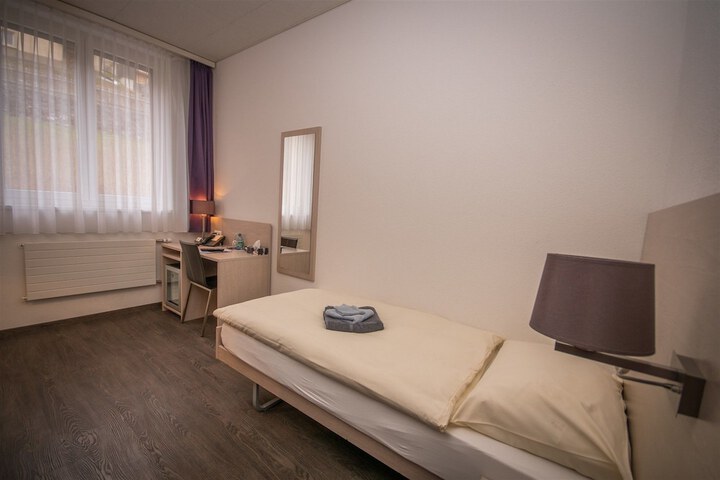 Room 4 of 54