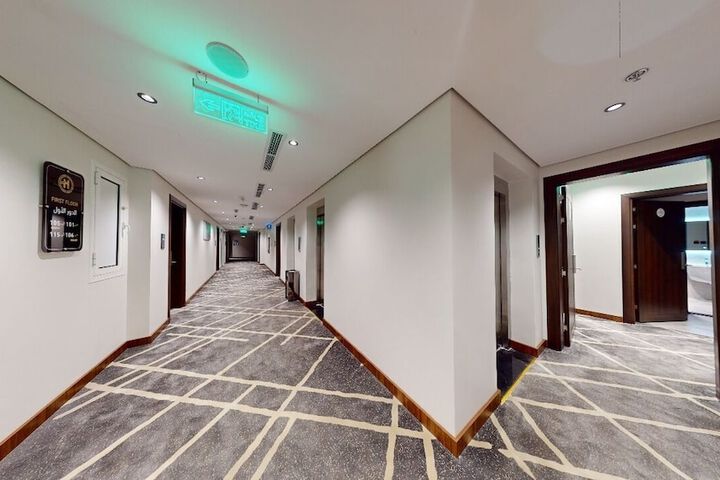 Room 7 of 11