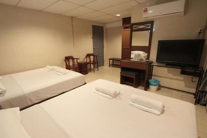 Room 11 of 22