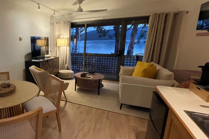 Room 5 of 19