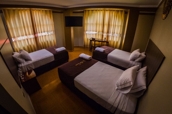 Room 14 of 42