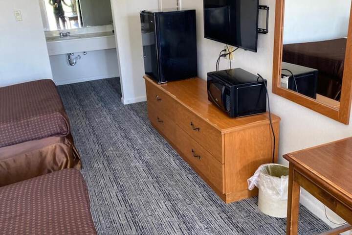 Room 10 of 20