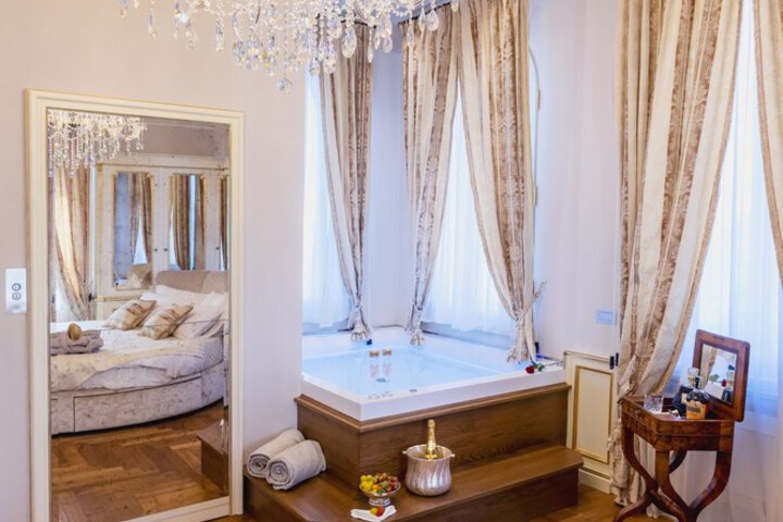 Room 12 of 95