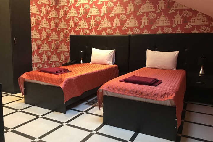 Room 3 of 47