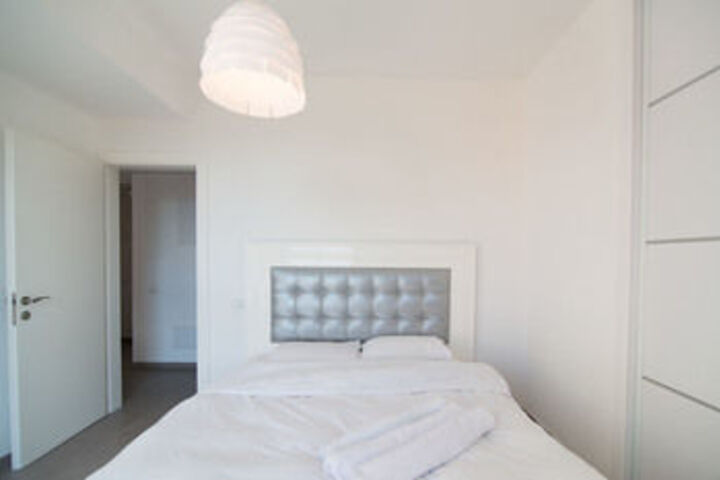 Room 9 of 71