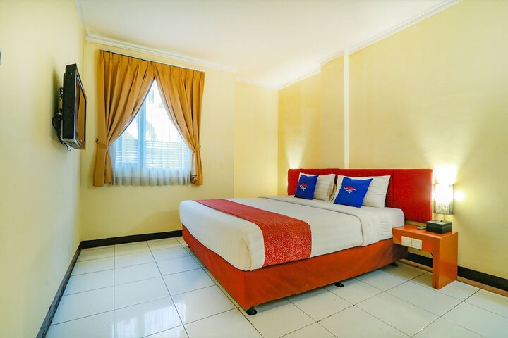Room 13 of 87
