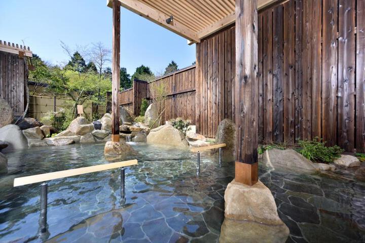 Hotel with Pool