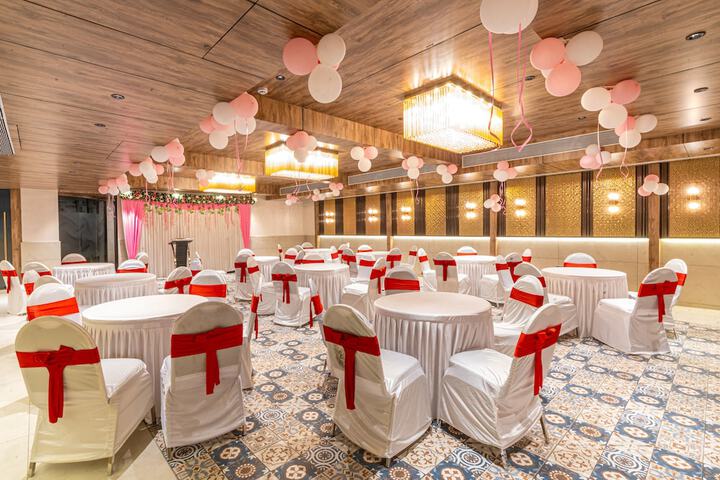 Ballroom/Hall 50 of 60