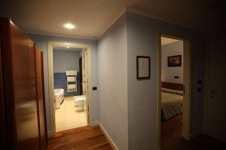 Room 42 of 89