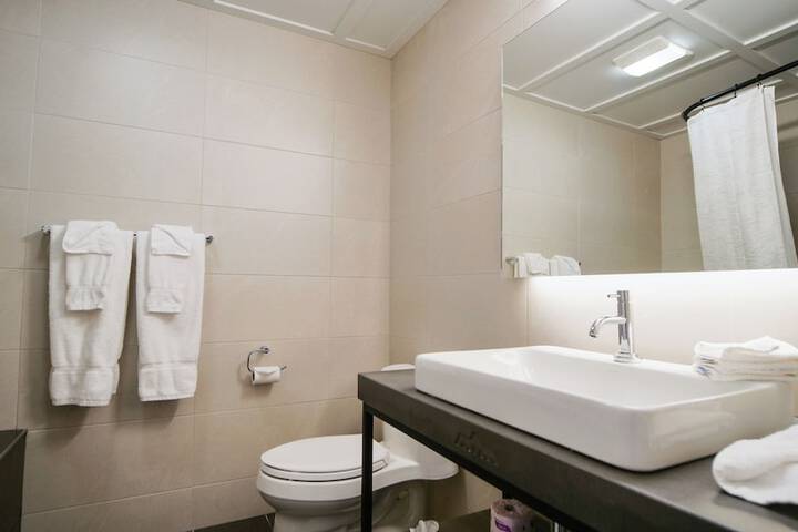 Room 105 of 140