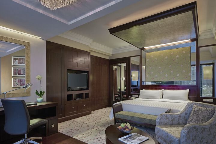 Room 4 of 119