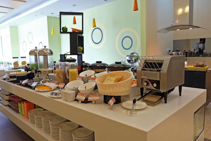 Breakfast/Coffee Service 20 of 38