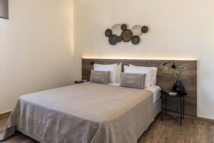 Room 10 of 214