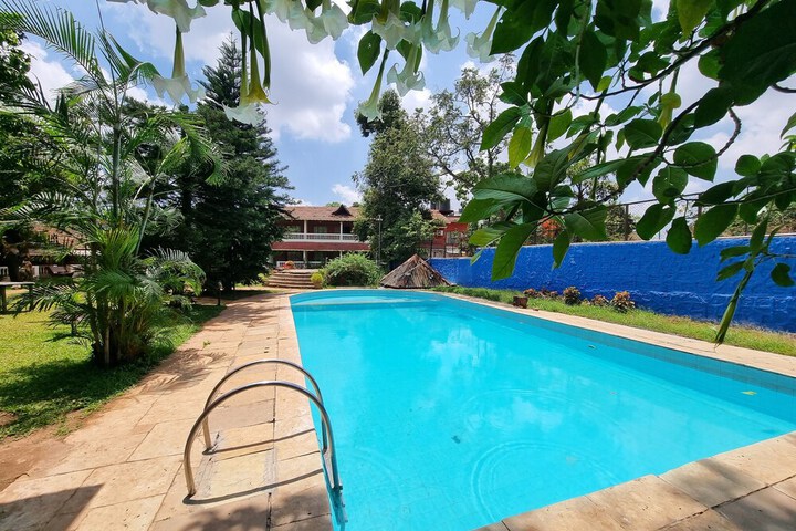 Pool 21 of 38