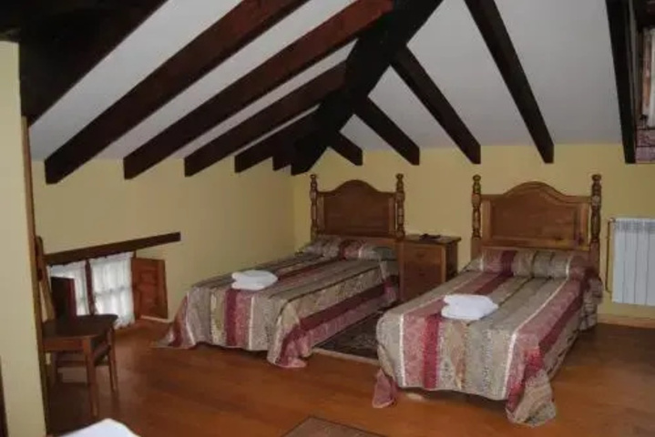 Room 3 of 10