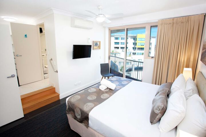 Room 10 of 178