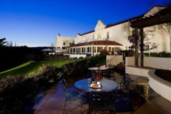 Chaminade Resort & Spa