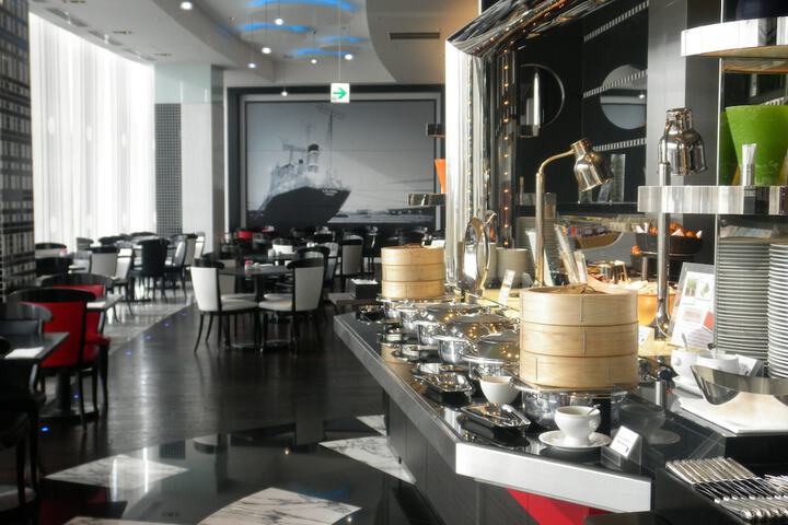 Breakfast/Coffee Service 24 of 62