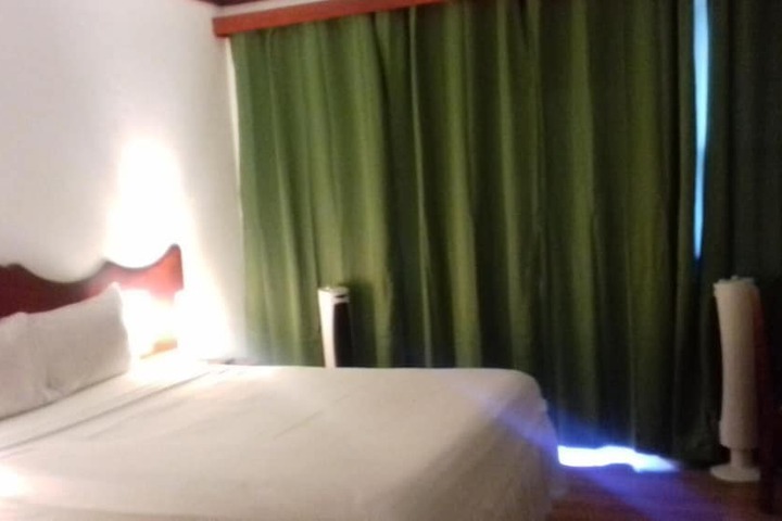 Room 3 of 58