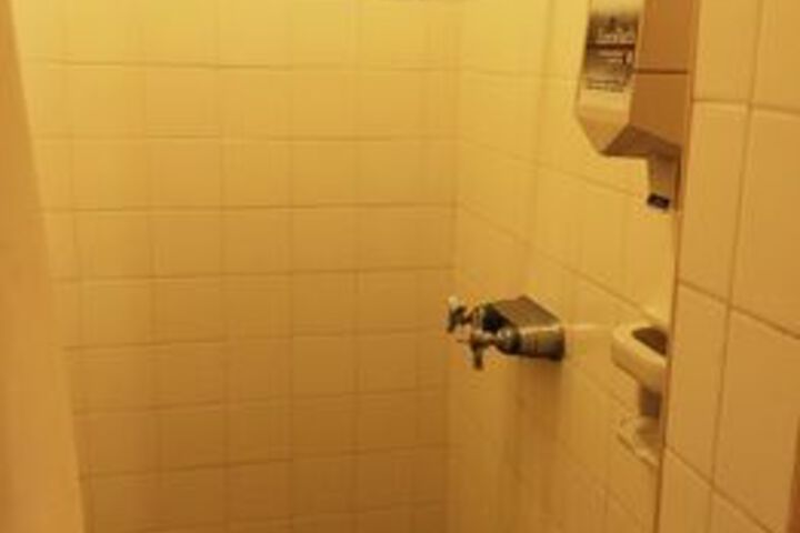 Room 6 of 21
