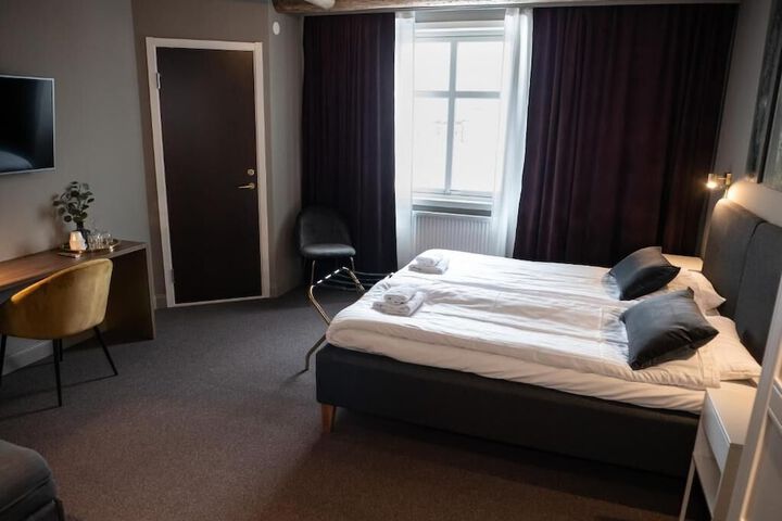 Room 10 of 45