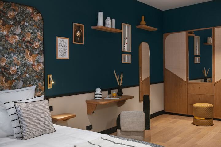Room 36 of 85