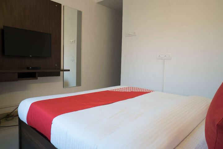 Room 12 of 26