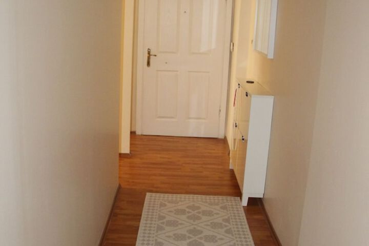 Room 5 of 37