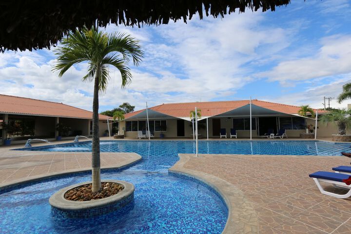 Pool 104 of 120