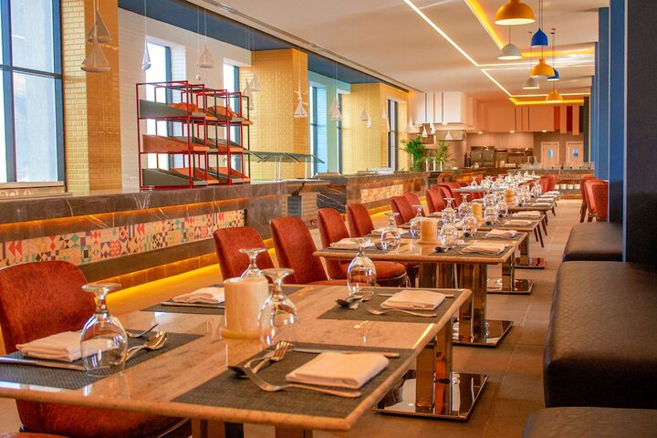 Dining 128 of 208