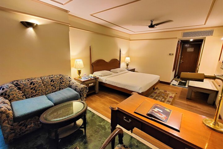 Room 14 of 23