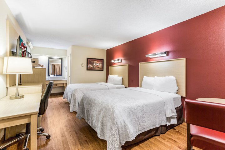 Deluxe 2 Double Beds (8 of 8)