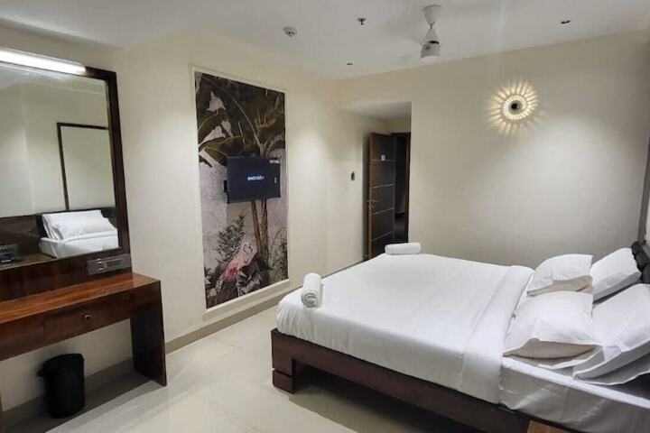 Room 4 of 23