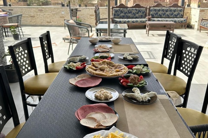 Dining 47 of 82