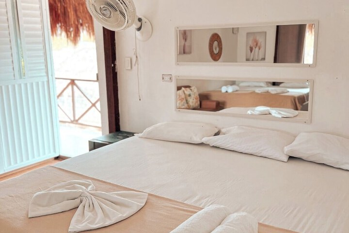 Room 5 of 18