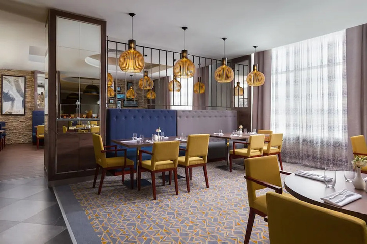 restaurant