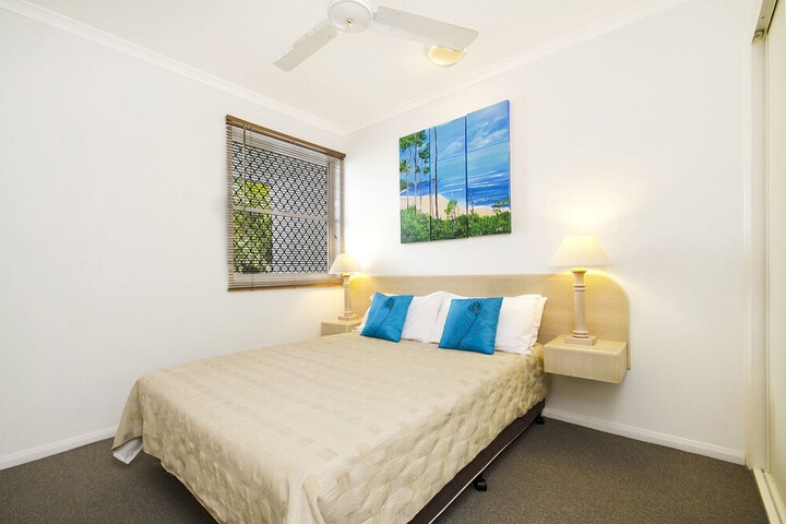 Room 3 of 33