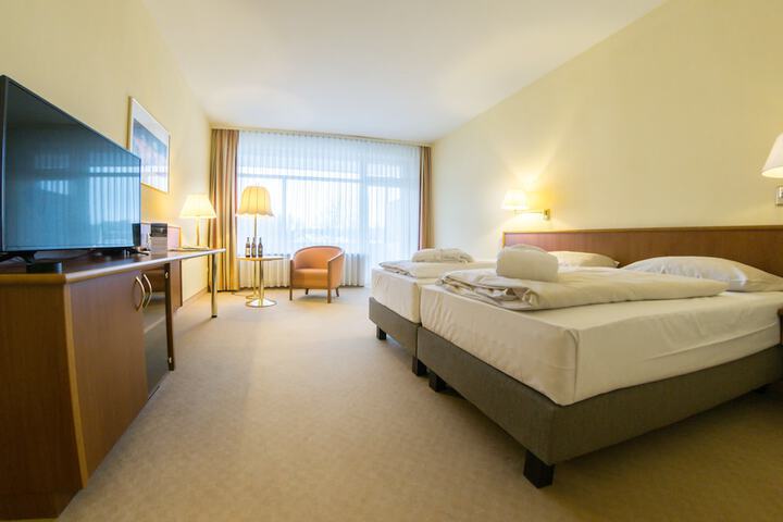 Room 6 of 24