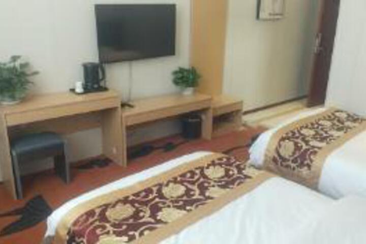 Room 8 of 10