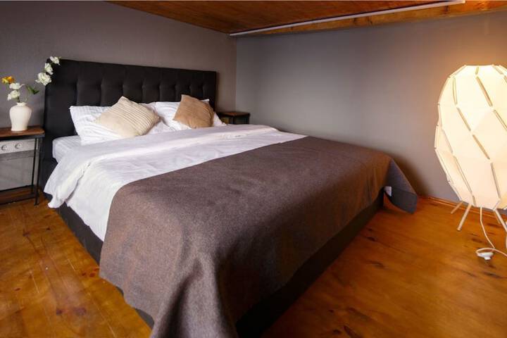 Room 7 of 29