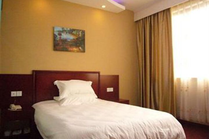 Room 16 of 27