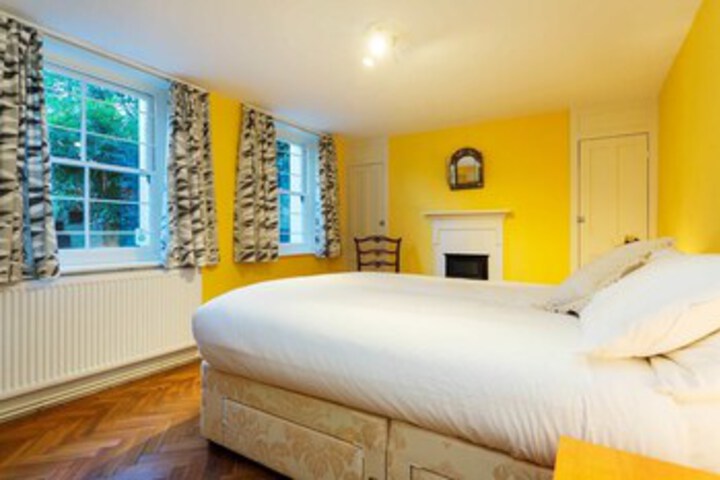 Room 16 of 20