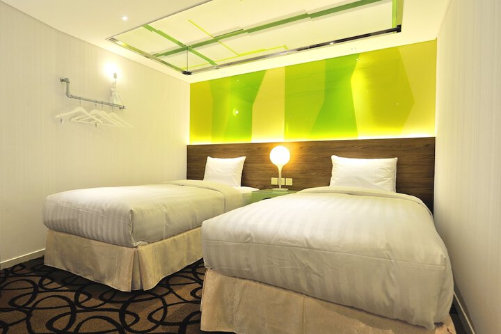 Room 26 of 171