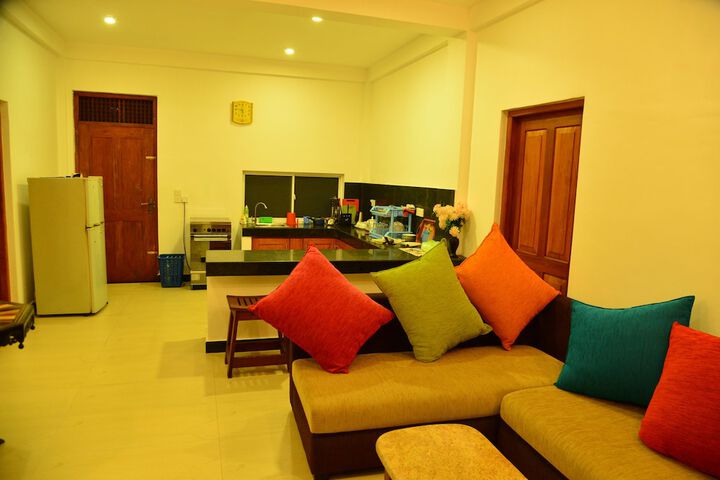 Room 12 of 22